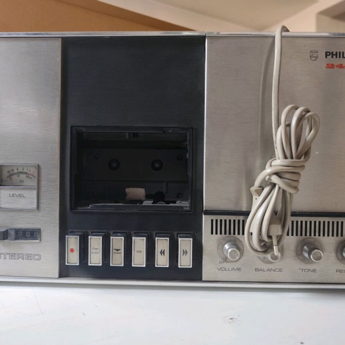 Philips N2400 stereo cassette player vintage tabletop like new