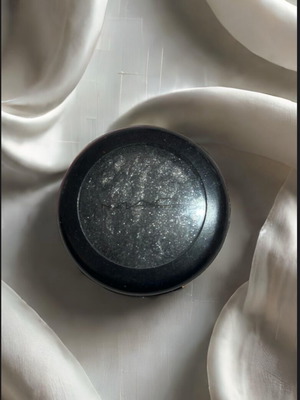 Mac Cinderfella eyeshadow almost new, used once