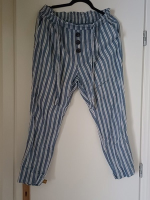 Stradivarius striped pants like new, size XL, white and blue