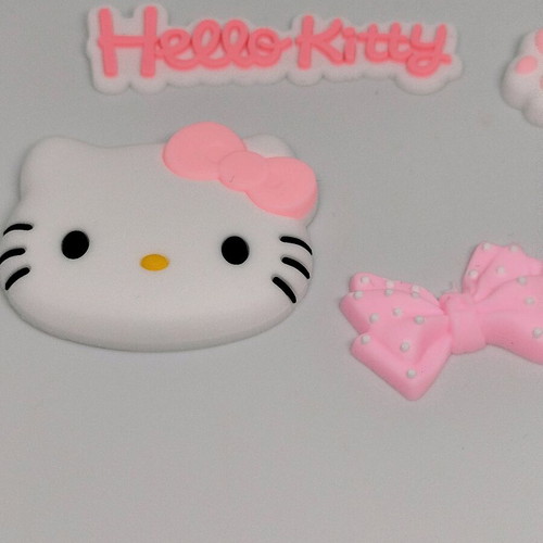Hello Kitty 5 plastic decorations new, ideal for crafts