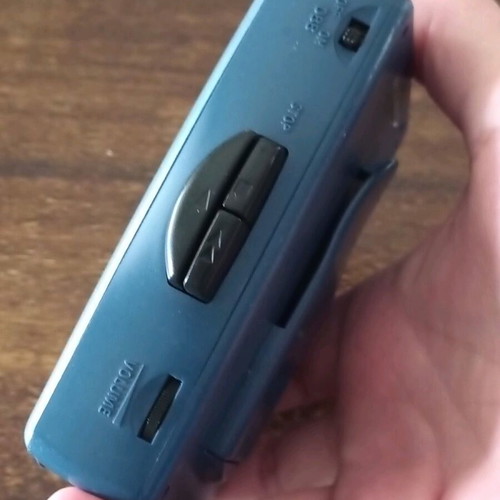 Walkman Phillips used, DBB-DYNAMIC BASS BOOST AQ 6560