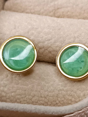 Circular gold-plated earrings with enamel used, 10mm, green and gold