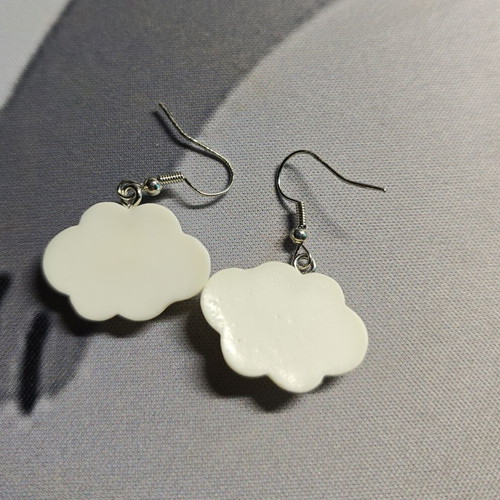 Cloud earrings used, white and silver