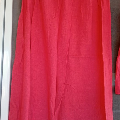 Emery Rose skirt and blouse set like new, size large, red