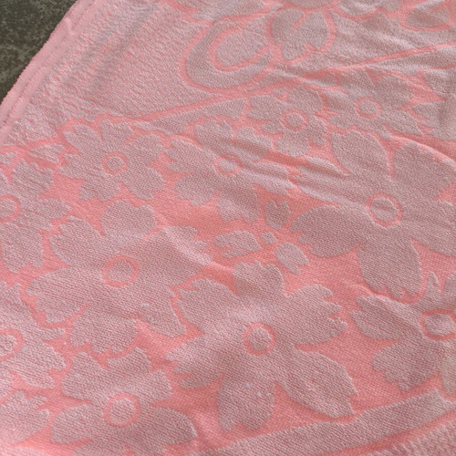 Summer cotton quilts new in pink and lemon colors
