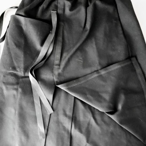 Asymmetrical black skirt new, size M