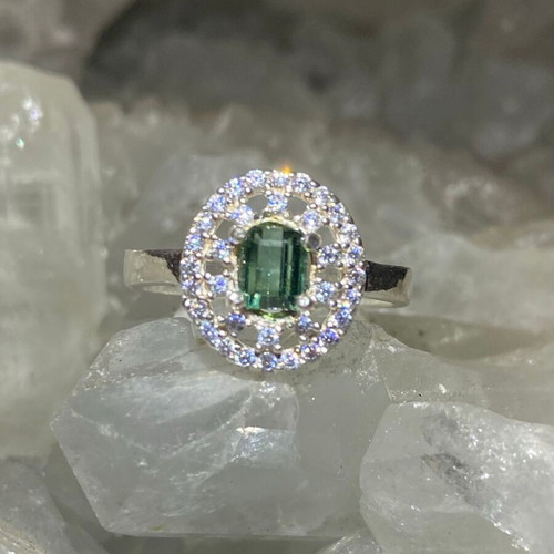 Silver ring with natural emerald and moissanite, new