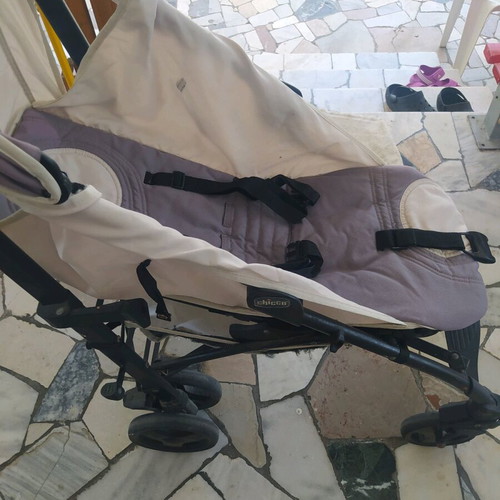 Chicco Liteway stroller used, lightweight with accessories