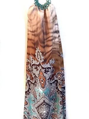 Silk maxi dress used with impressive colors and necklace detail, size M
