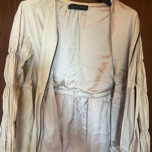 Zara Woman beige lightweight windbreaker jacket with frilled sleeves, size S