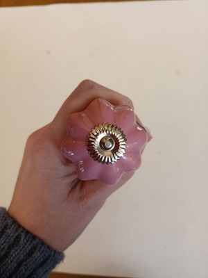 Ceramic knob like new CodeR36
