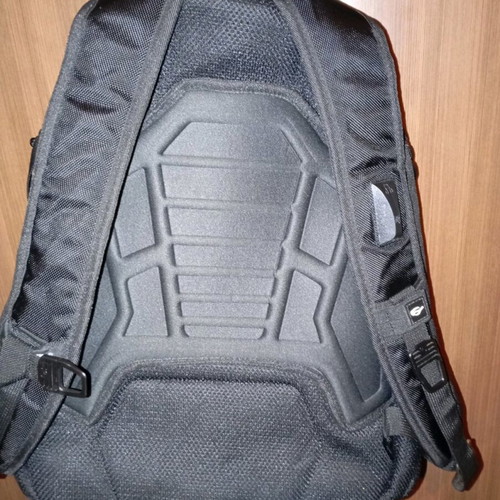 Suissewin backpack like new, black