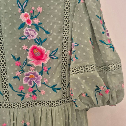 Asos embroidered floral dress like new, size XS, green