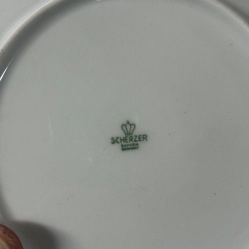 Dinnerware set 92 pieces like new