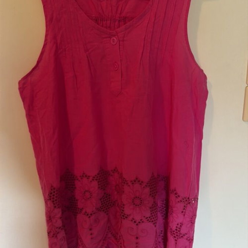 Fuchsia Sleeveless Top size medium, like new