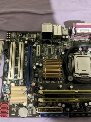 Intel Xeon L5420 Asus P5KPL-AM 4GB RAM set used