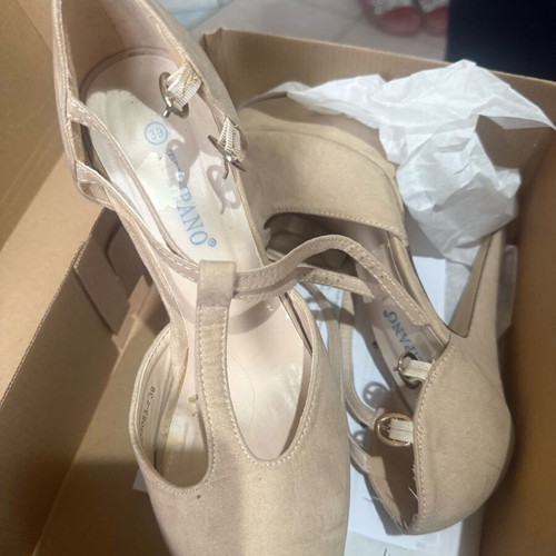 Beige sandals used, size 39