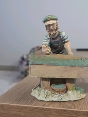 Nautical figurine used in very good condition