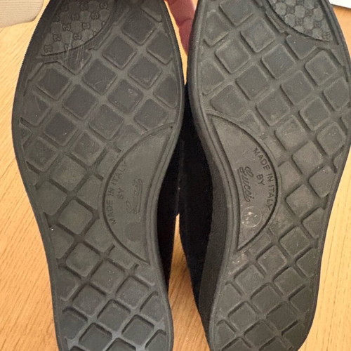 Gucci velvet ankle boots with velcro like new, black, size 36