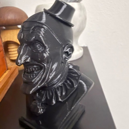 Horror Clown Terrifier Sculpture like new