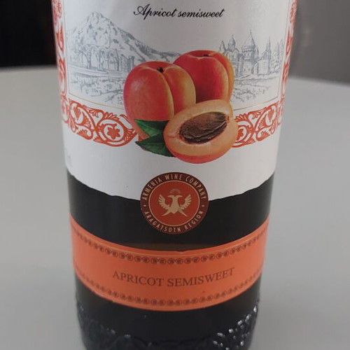 Armenia Apricot Semisweet Apricot Flavored Drink 750ml sealed