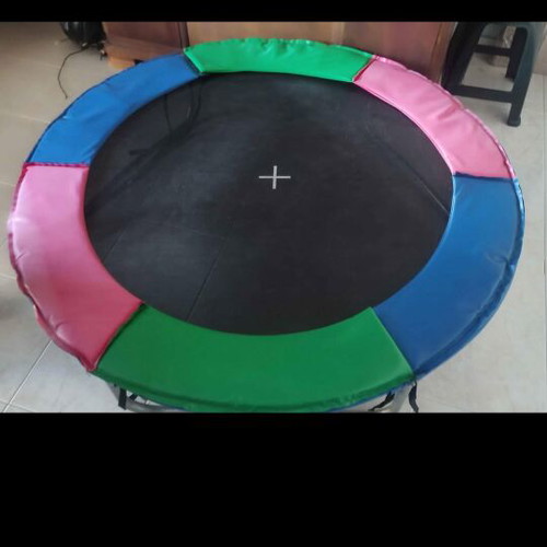 Trampoline like new with protective net for garden or veranda