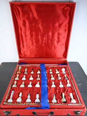 Marble chess with case, unused