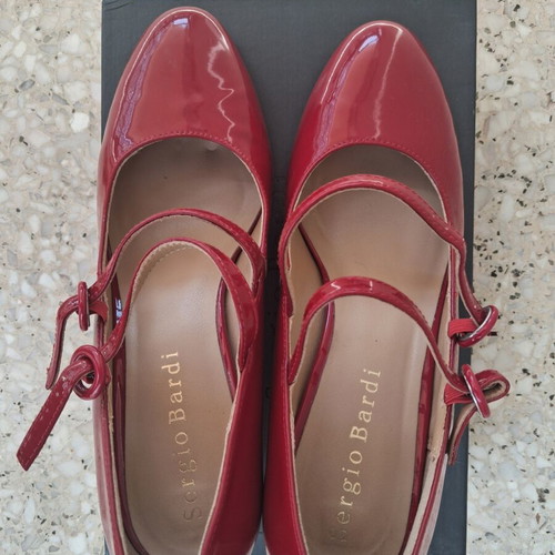 Sergio Bardi red patent leather pumps size 40