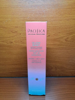 Glow Baby Brightening Setting Mist Pacifica new with SPF 45