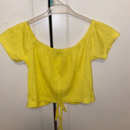 Crop top Bershka yellow size XS like new
