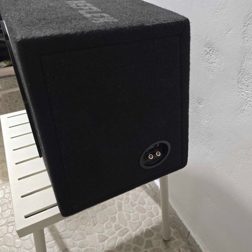 Subwoofer Magnat 12 ίντσες 200watt με κουτί bass reflex σαν καινούργιο