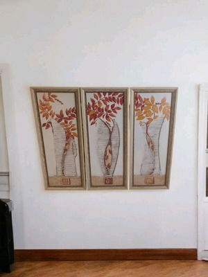 Decorative painting set of three pieces like new