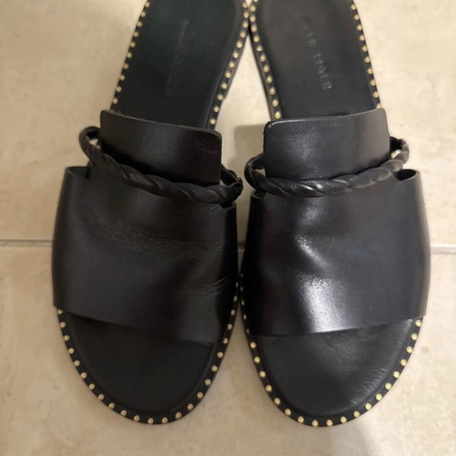 Makis Kotris black flat leather sandals size 39 like new