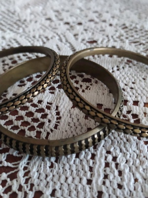 Set of 3 brown copper bracelets, 2 thin and 1 wide, like new