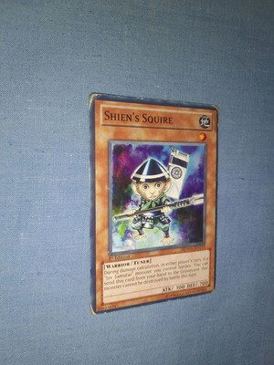 Yu-Gi-Oh! карта Shien's Squire