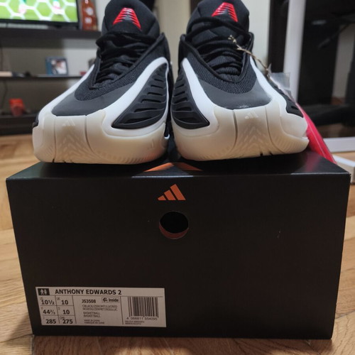 Adidas AE2 basketball shoes new, size 44.5, black