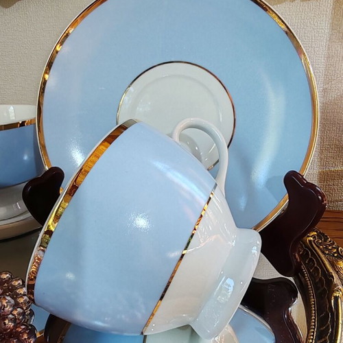 Doulton Bruce Oldfield 2004 porcelain tea cup set with gold trim, 4 pcs