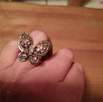 Butterfly adjustable ring like new