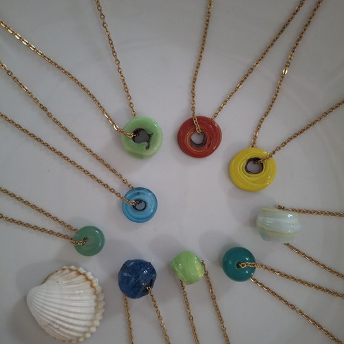 Necklace with stone and gold-plated steel chain new