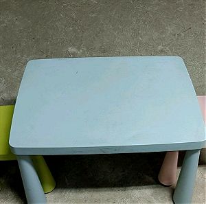 Τραπέζι παιδικό ΙΚΕΑ με δύο καρέκλες