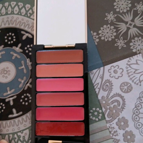 Lipstick palettes new from Make Up Studio and L.A Angel pack