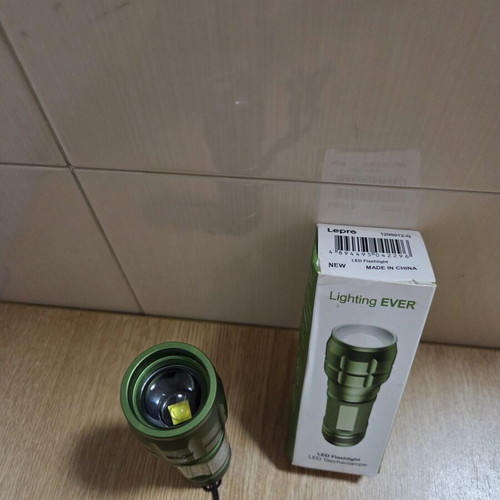Lepro LED flashlight new with green coating and zoom function
