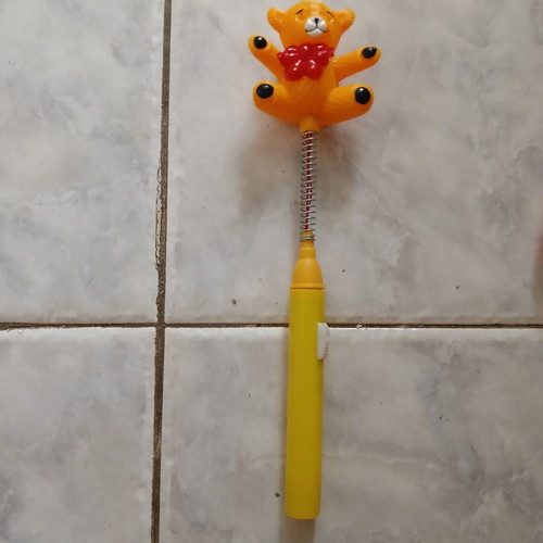 Bear flashlight used in very good condition