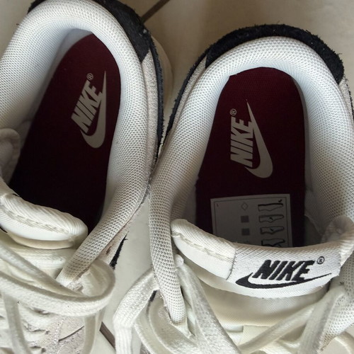 Nike Dunk Low SE 38.5 suede iridescent, like new