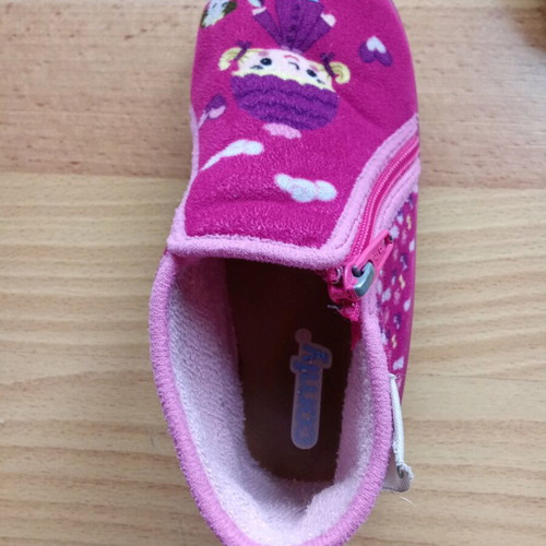 Comfy girls' slipper boot used size 26 pink purple