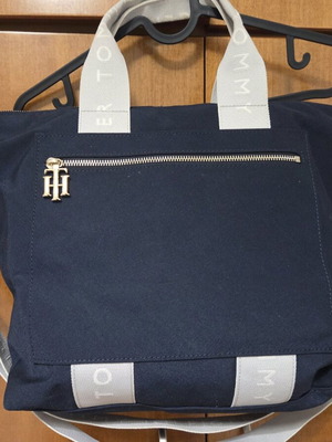 Tommy Hilfiger handbag like new, gray and blue