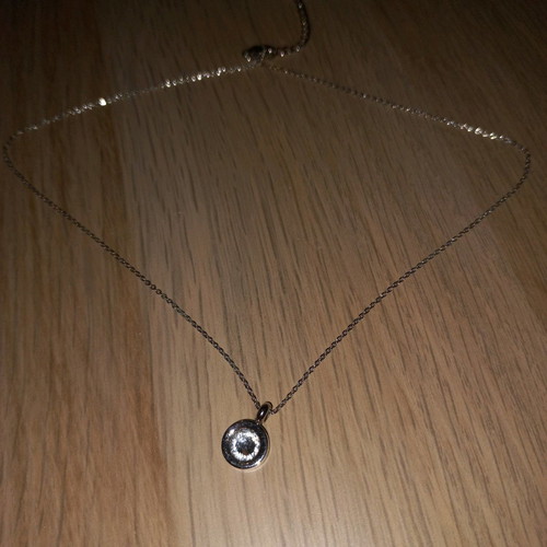 Ozze necklace new, silver color