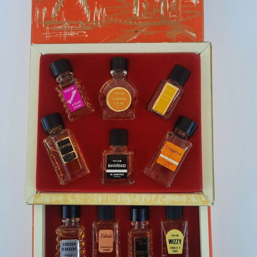 Parfums de France Vintage Set used, 10 miniatures and Bath Perfume Oil