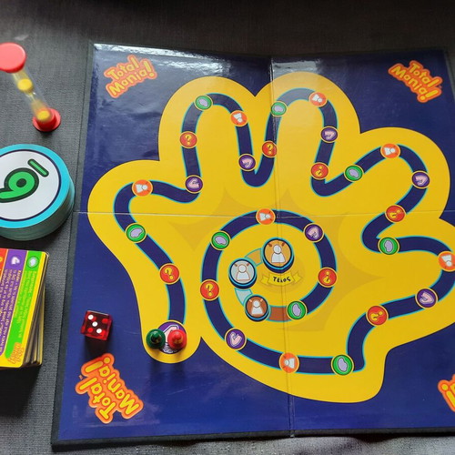 Total Mania! board game like new with new challenges for the whole family