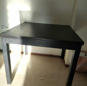 Τραπέζι Φαγητού IKEA μαύρο επεκτεινόμενο